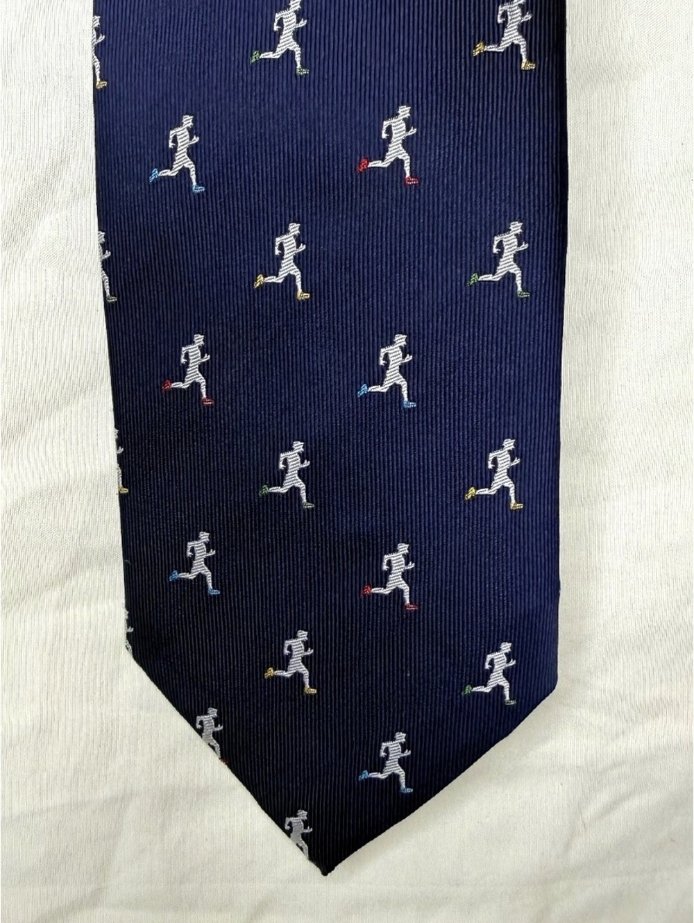 Alynn Runner’s High 100% Silk Tie Navy Blue Running Necktie